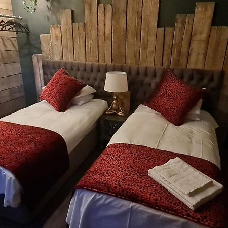 The Waterside Bar, Rooms & Restaurant Swinton (Greater Manchester) Quarto foto